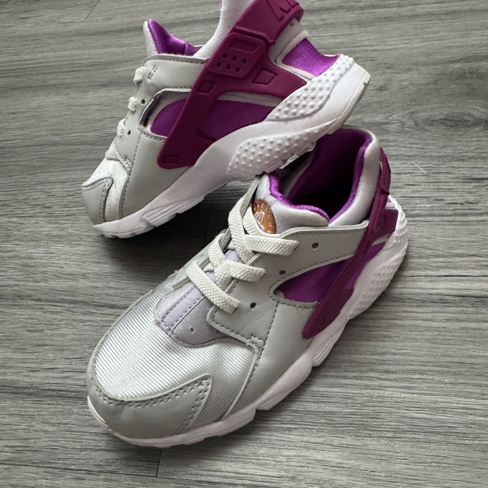 👟 Nike Air Huarache Run SE Kids Sneakers – Size 10C